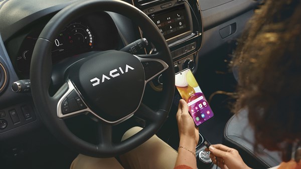Spring - Media Nav Evolution - Smartphone mirroring