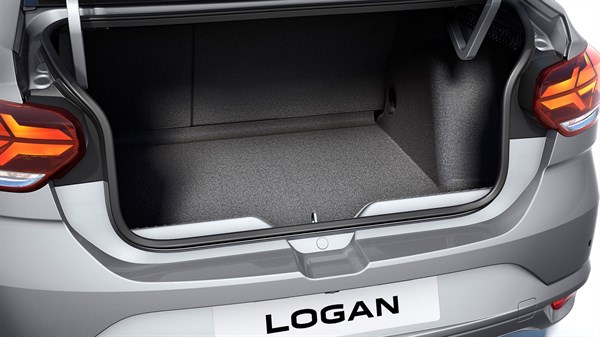 Boot still Logan